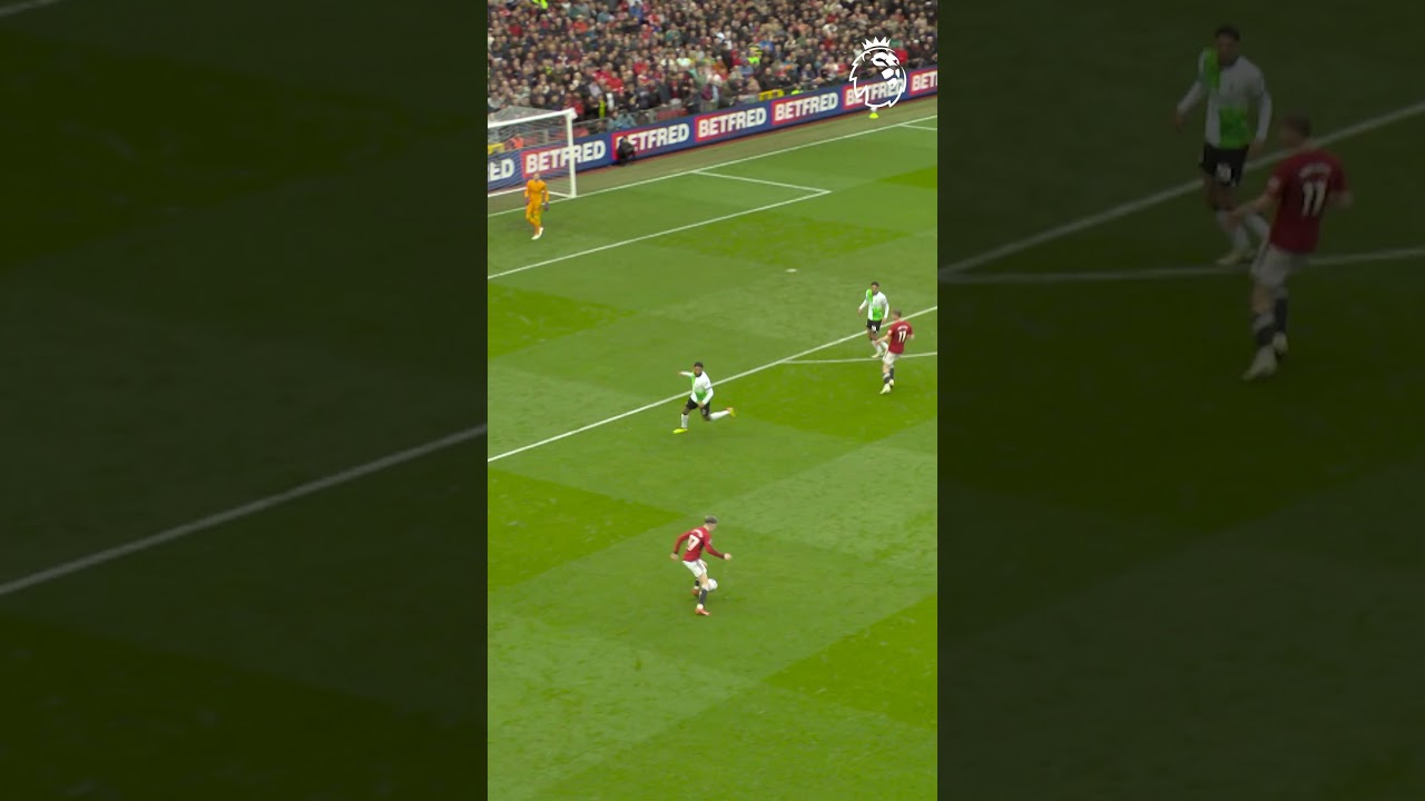 Kobbie Mainoo's Stunning Goal for Manchester United vs Liverpool ⚽