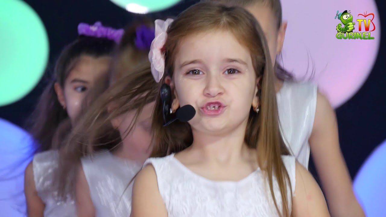 Adela Borș's Artistic Journey in Sofia 🎶