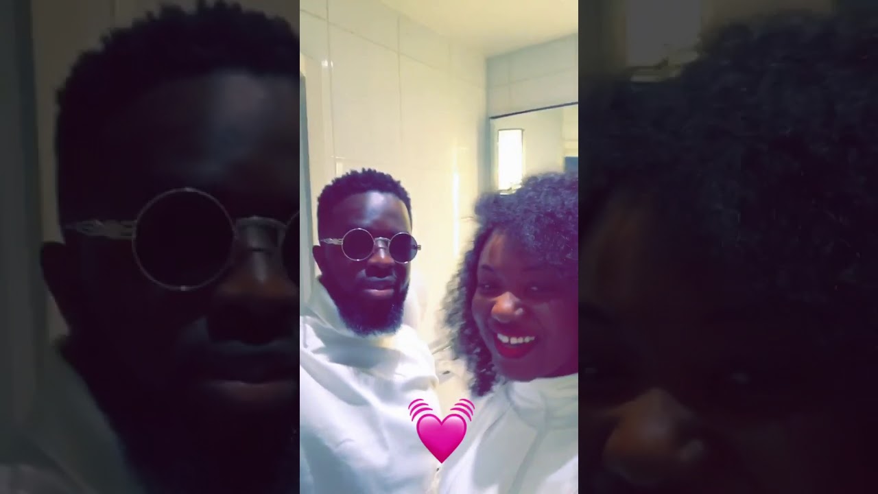 Le Couple Maabo Capture un Selfie Inoubliable 📸