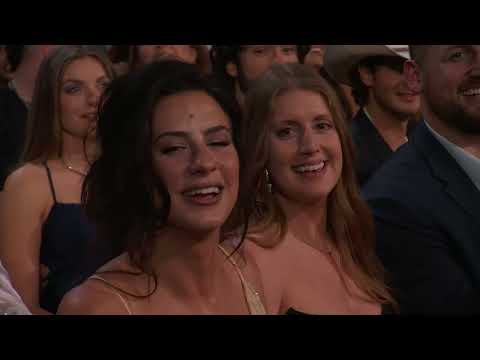 Reba McEntire Pays Tribute to Those in Country We Lost This Year (Live from the 60th ACM Awards)