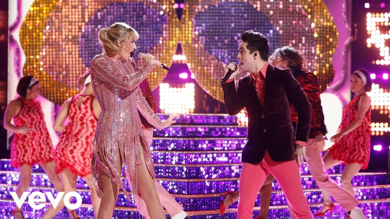 Taylor Swift & Brendon Urie Perform 'ME!' Live on The Voice 🎤