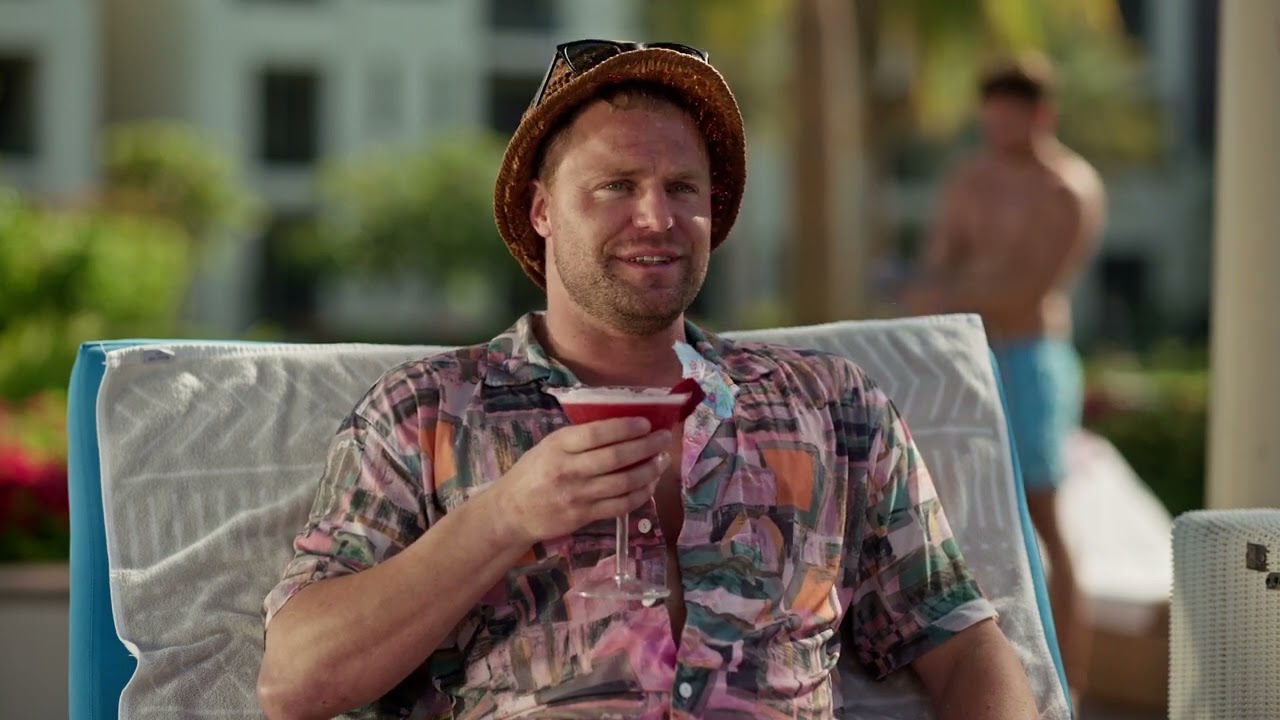 Escape to Relaxation: Enjoy Pool Days in Abu Dhabi 🏖️