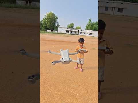 Aaj Mera Partner Drone Kaise Uda Raha Hai Dekhiye😜 How to fly drone | Kids Drone 😘