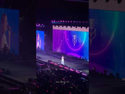 ยิ่งรู้จักยิ่งรักเธอ-Freen Sarocha #srchfreen #GirlFreen #เกิรล์ฟรีน #SarochaSoloStageD1 #fancam