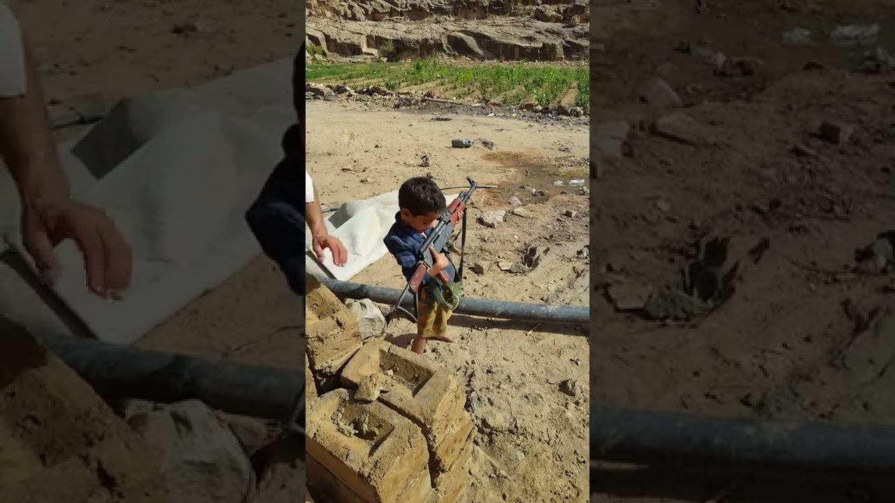 تعليم الأطفال في اليمن حول السلام 🔫