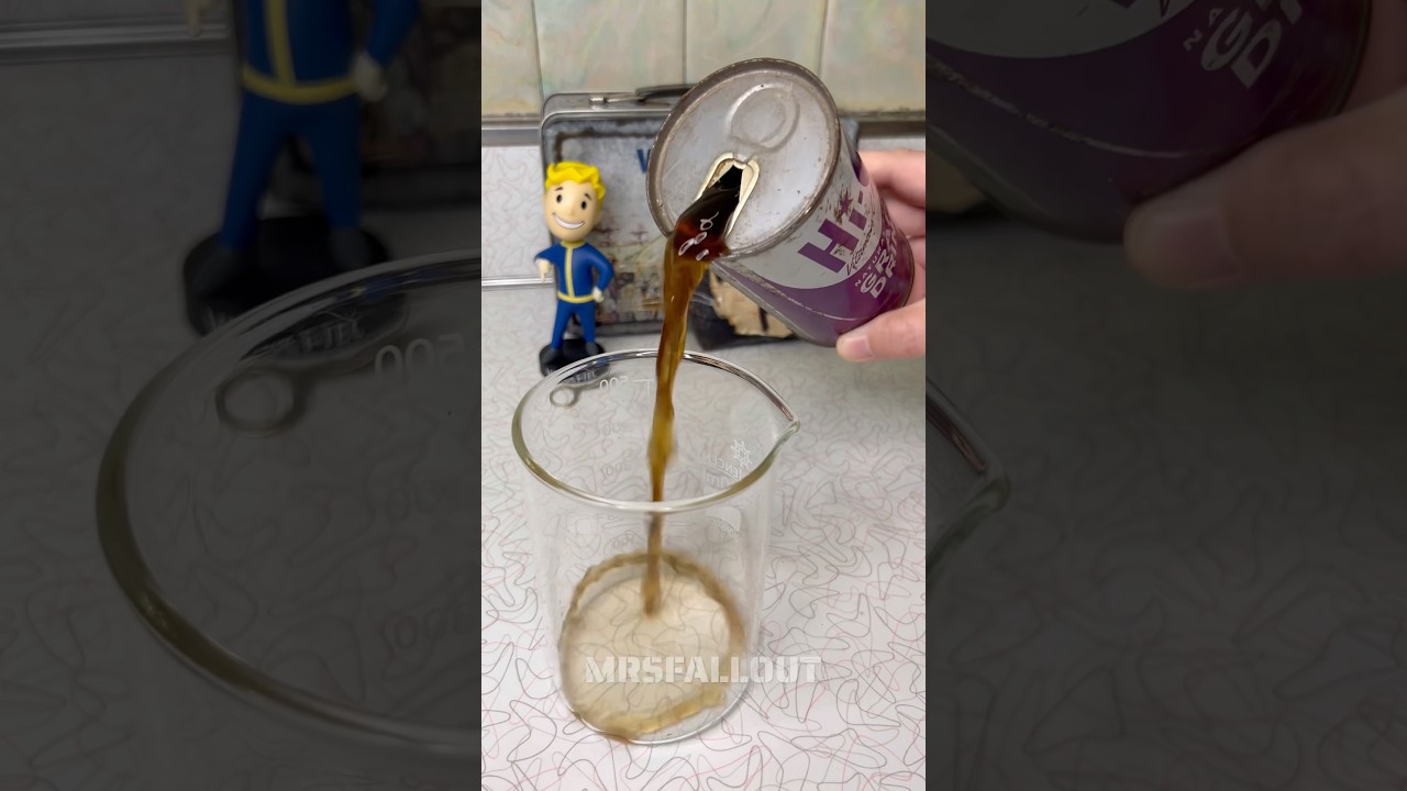 Opening 60-Year-Old Hi-C from Fallout Shelter 🍇