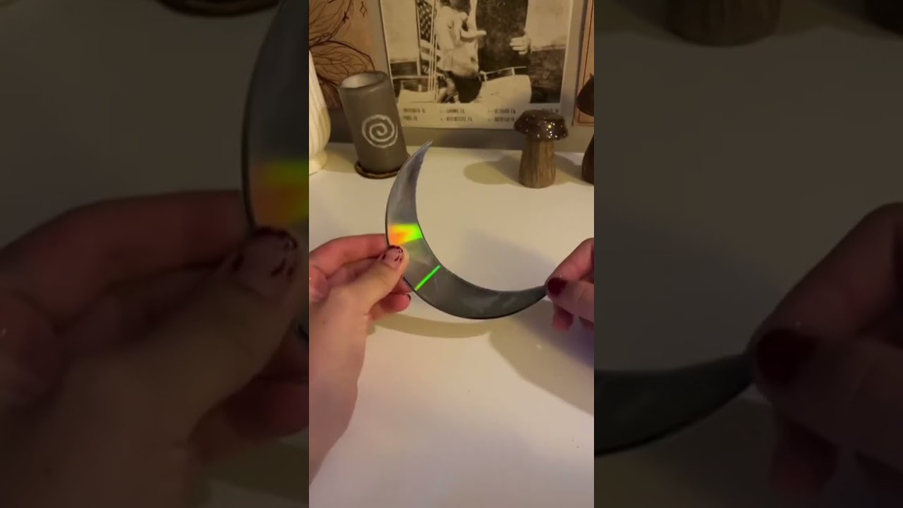 Simple DIY Room Decor Using CDs 💿