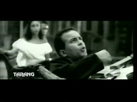 Neele Neele Ambar Par: A Romantic Classic 🎶