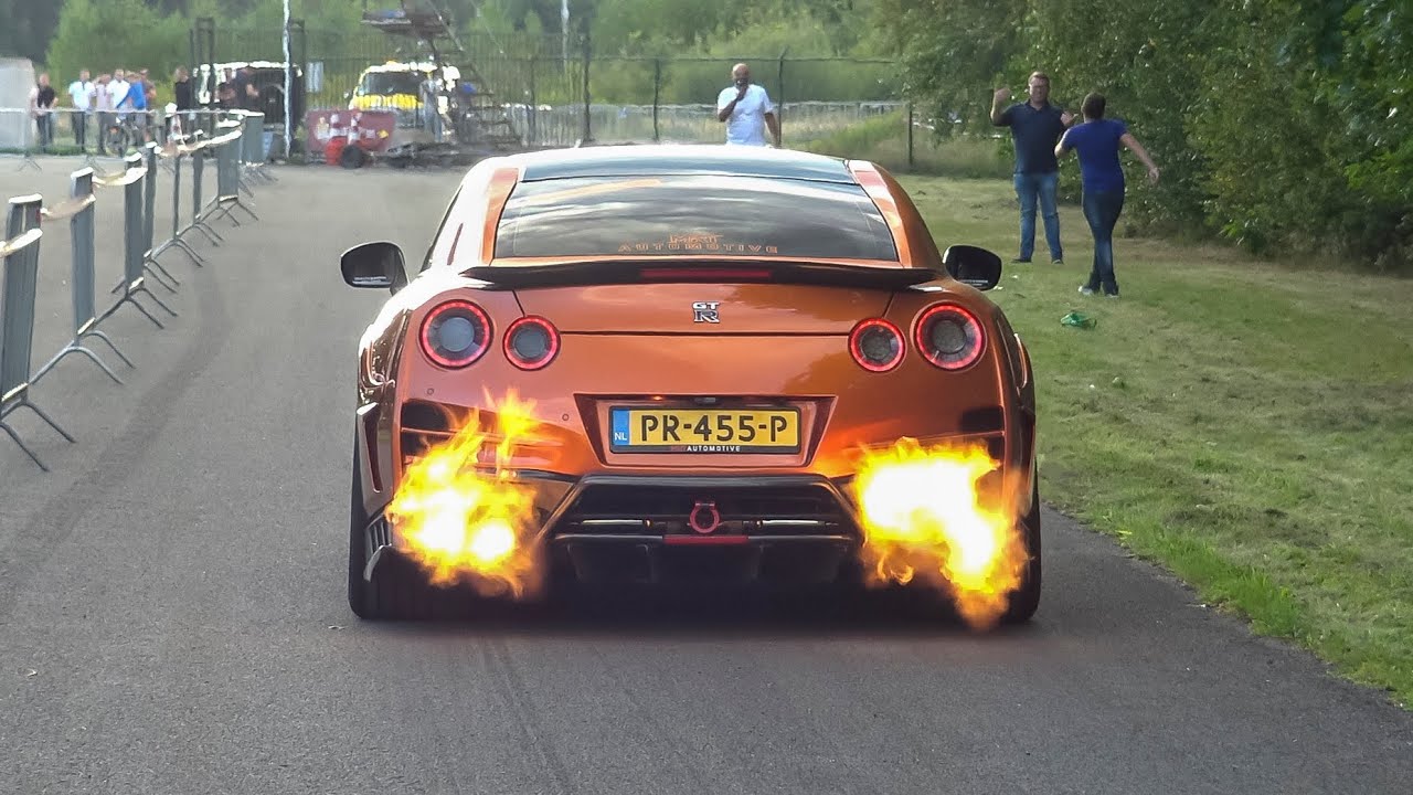 Ultimate Supercar Showdown at Twente Airport 🚗💨