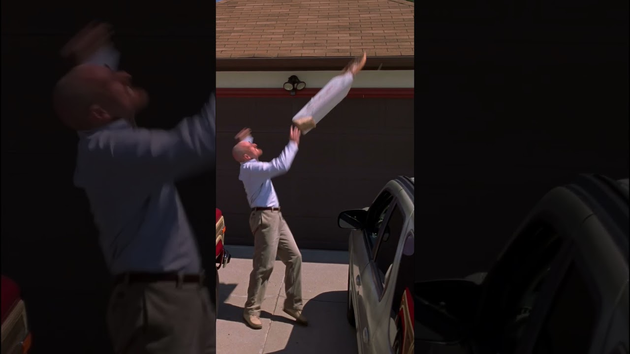 Walter Throws Pizza Scene - Breaking Bad Season 2, Episode 3 (Fulscreen Version)