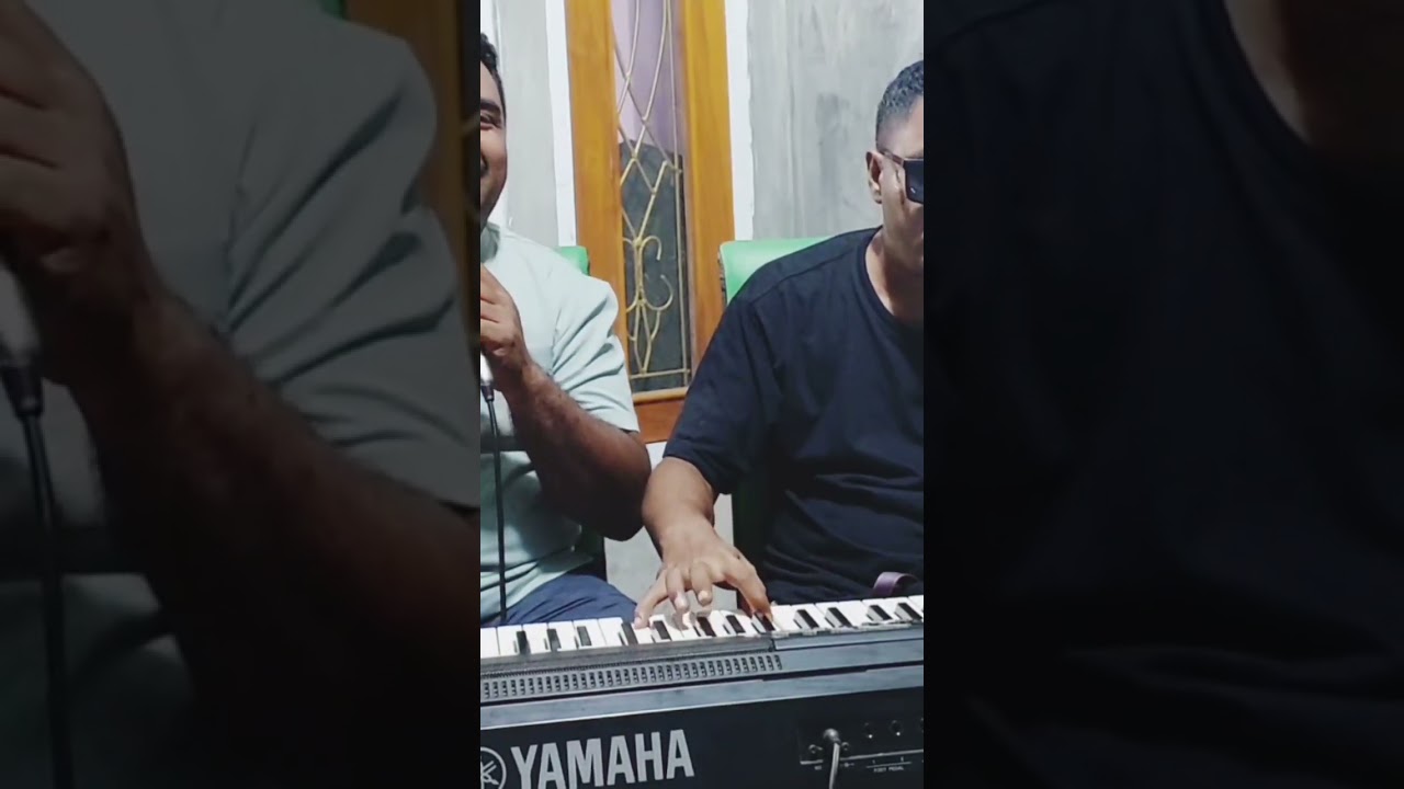 Polisi Menyanyikan Lagu dengan Suara Mirip Penyanyi Asli