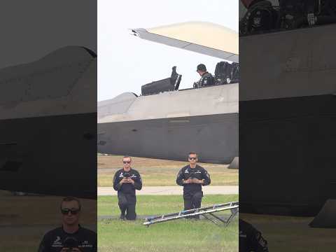 F-22 Raptor: The Ritual Before Flight #shorts #f22 #aviation #usaf