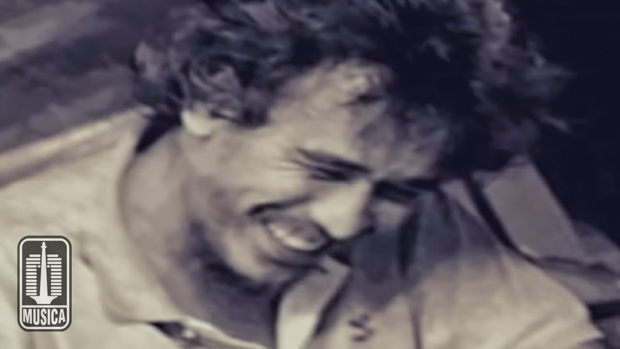 Iwan Fals - Buku Ini Aku Pinjam 🎶