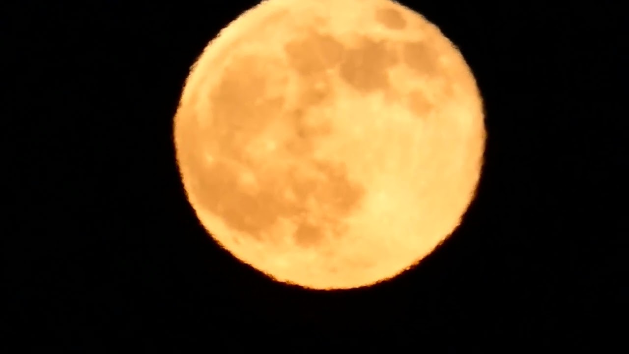 Supervollmond am Freitag, 12. August 2022: Einfluss auf Liebe und Sternzeichen Wassermann