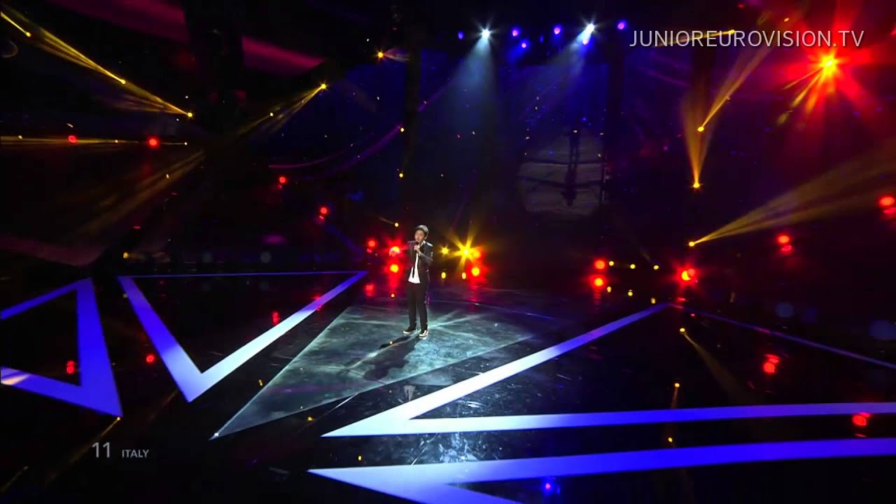 Vincenzo Cantiello Performs 'Tu Primo Grande Amore' 🇮🇹