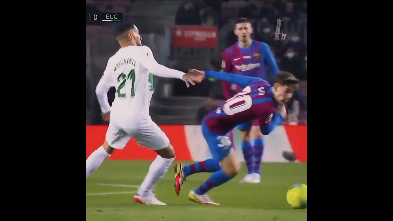 Gavi’s Stunning Goal Against Elche ⚽ | Barcelona Highlights with Messi & Ronaldo