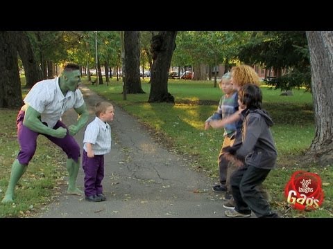 ***Petit HULK pas intimidé!***