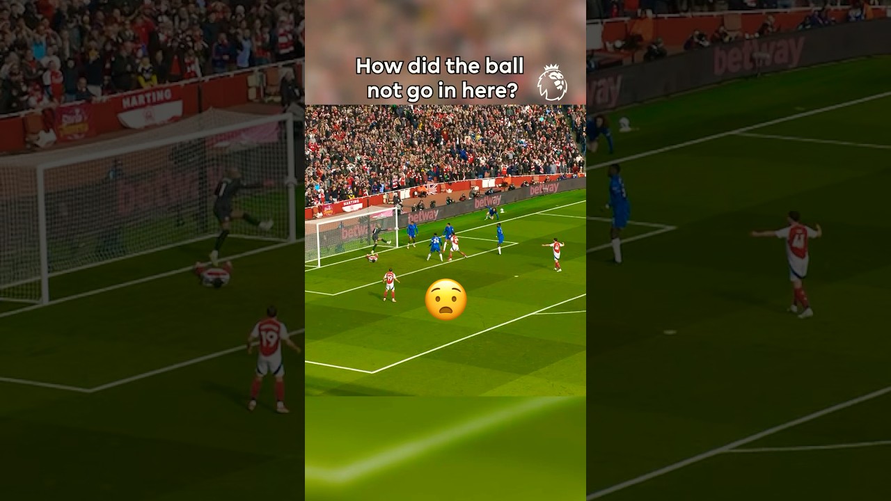 Arsenal vs Chelsea: Chaotic Play & Near Misses ⚽