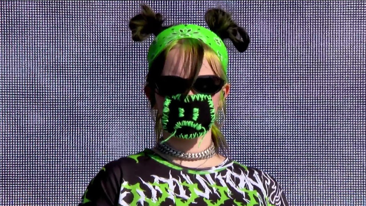 Billie Eilish Performs 'Bad Guy' Live 🎤