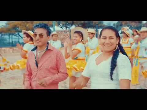 Zapateadito Cholita by Cristhian Vidal ft. Erlinda Cruz