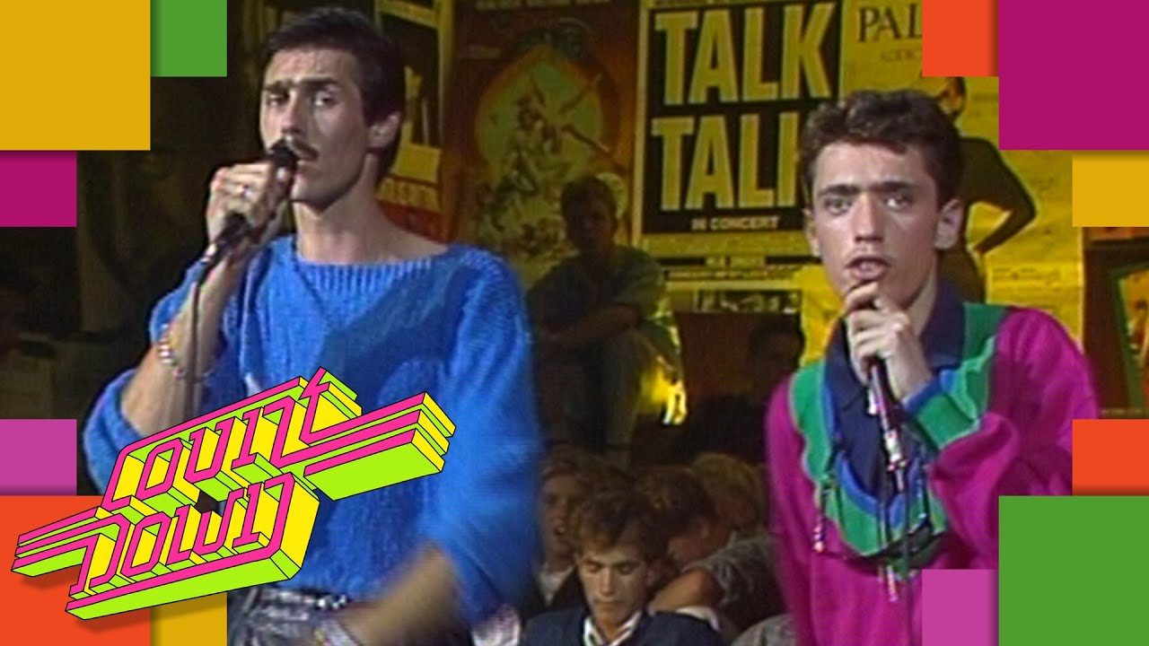 MC Miker G & DJ Sven Perform 'Holiday Rap' on Countdown