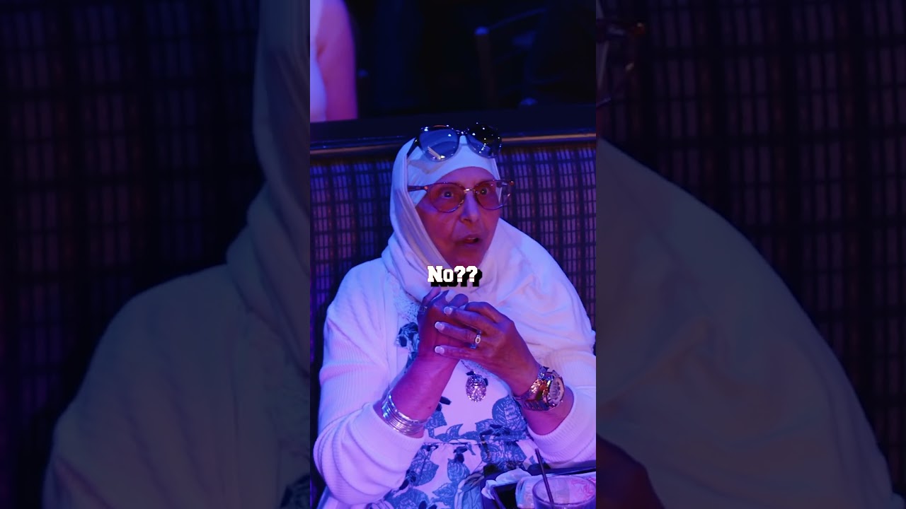 Muslim Women Keep Covered โจ