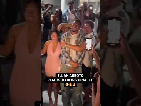 TIGHT END U. Elijah Arroyo is a SEAHAWK 👀🙌 #shorts