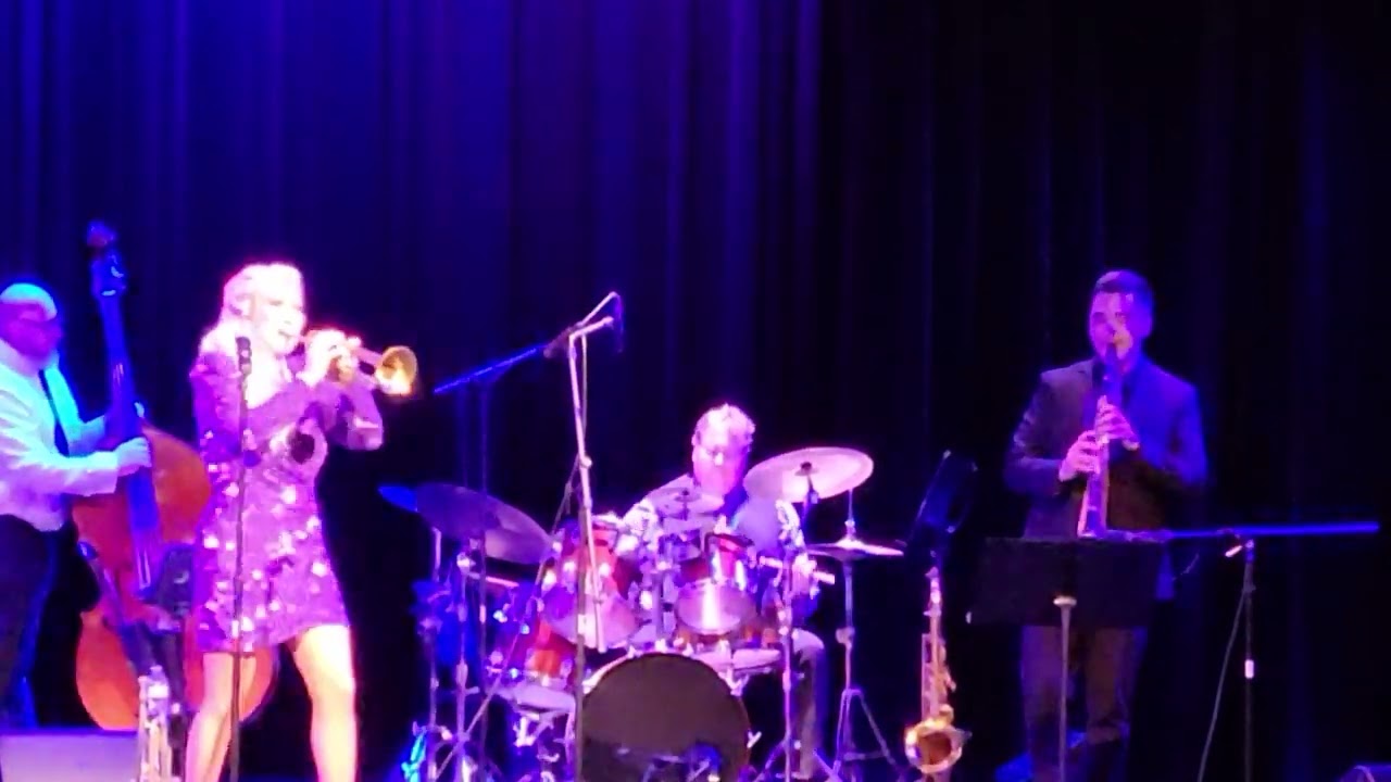 Gunhild Carling at Majestic Theater, Corvallis 🎶