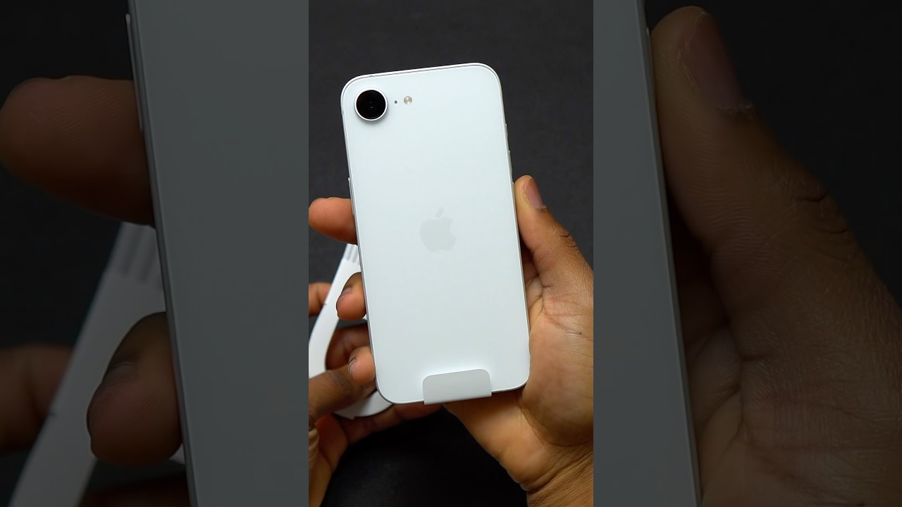 Unboxing the Apple iPhone 16e in White 📱