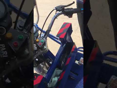 इलेक्ट्रिक ब पेट्रोल ई rickshaw