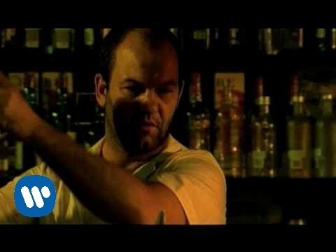 Maná - Mariposa Traicionera (Official Video) 🎶