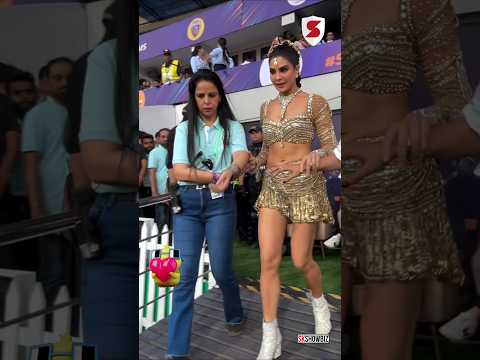 Jacqueline Fernandez Looks Gorgeous for her Performance🔥😍 #jacquelinefernandez #shorts #bollywood