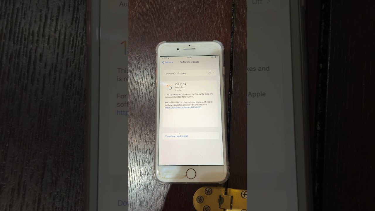 iOS 15.8.4 on iPhone 7 Plus 📱