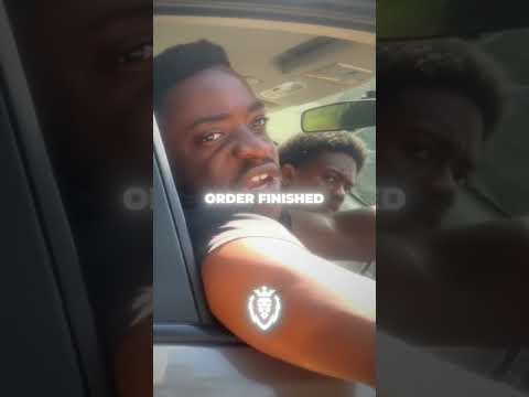 This is the Difference between a Real Friend and a Fake Friend