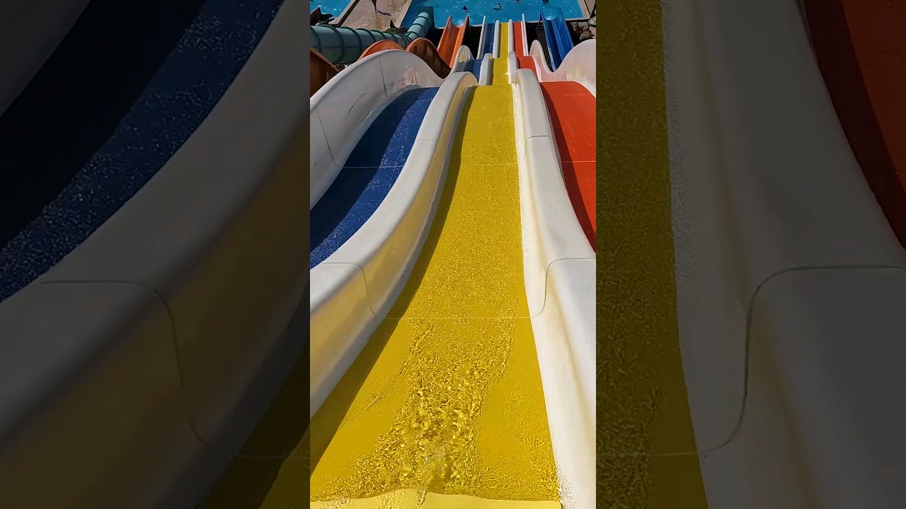 Experience the Thrill of the Fast Family Racer Water Slide in Izmir! 🌊