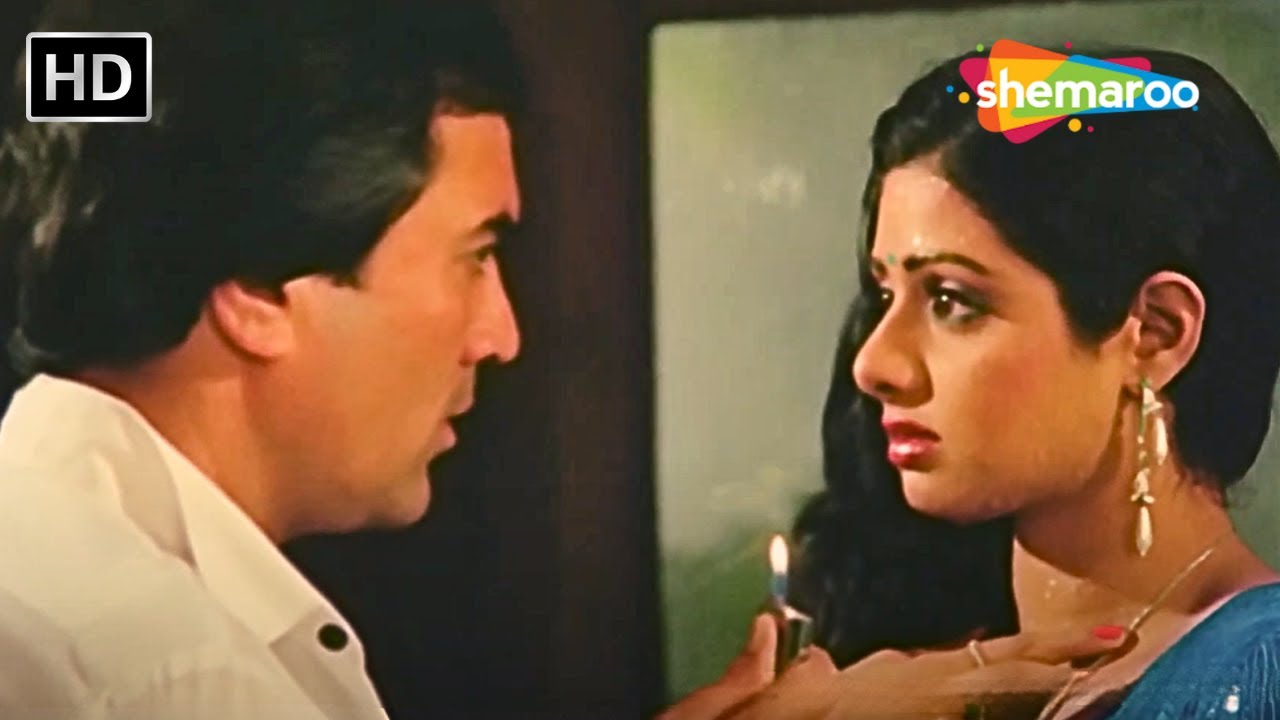 Rajesh Khanna & Sridevi's Romantic Scene | Nazrana 💖