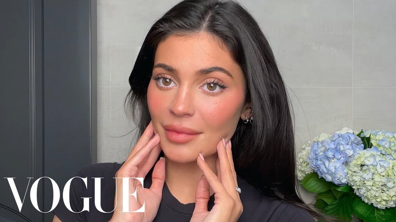 Kylie Jenner's Updated Classic Beauty Routine ✨