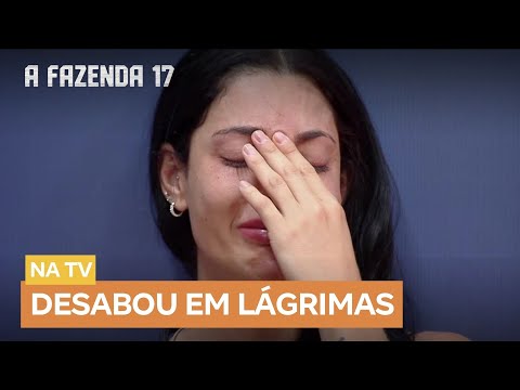 Peões consolam Rayane após expulsão de Martina | A Fazenda 17