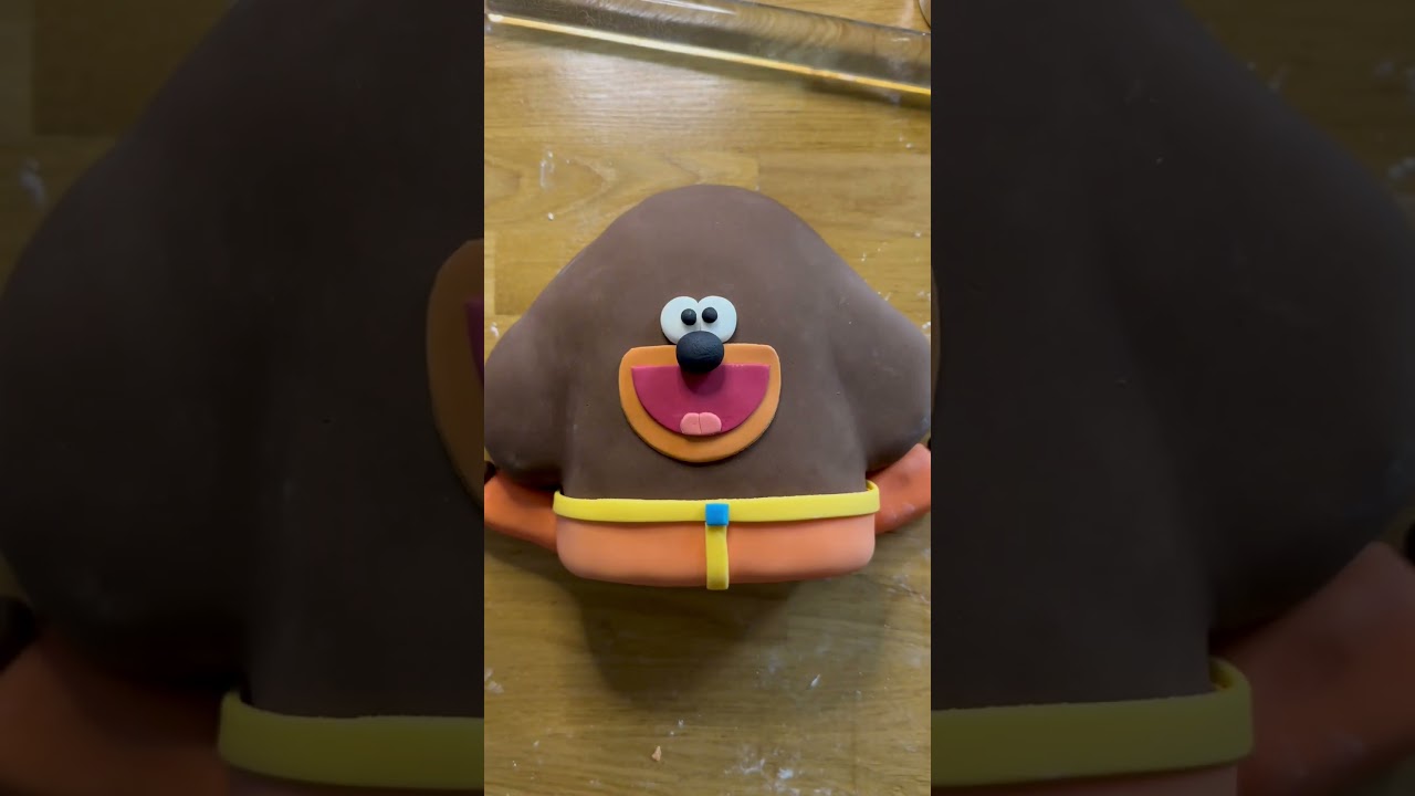 UK Fans! Celebrate Series 5 with Rainbow Cake 🌈