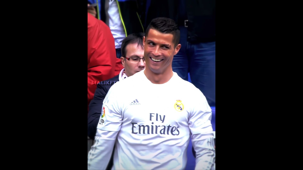 Zidane's Encounter with Young Ronaldo ⚽