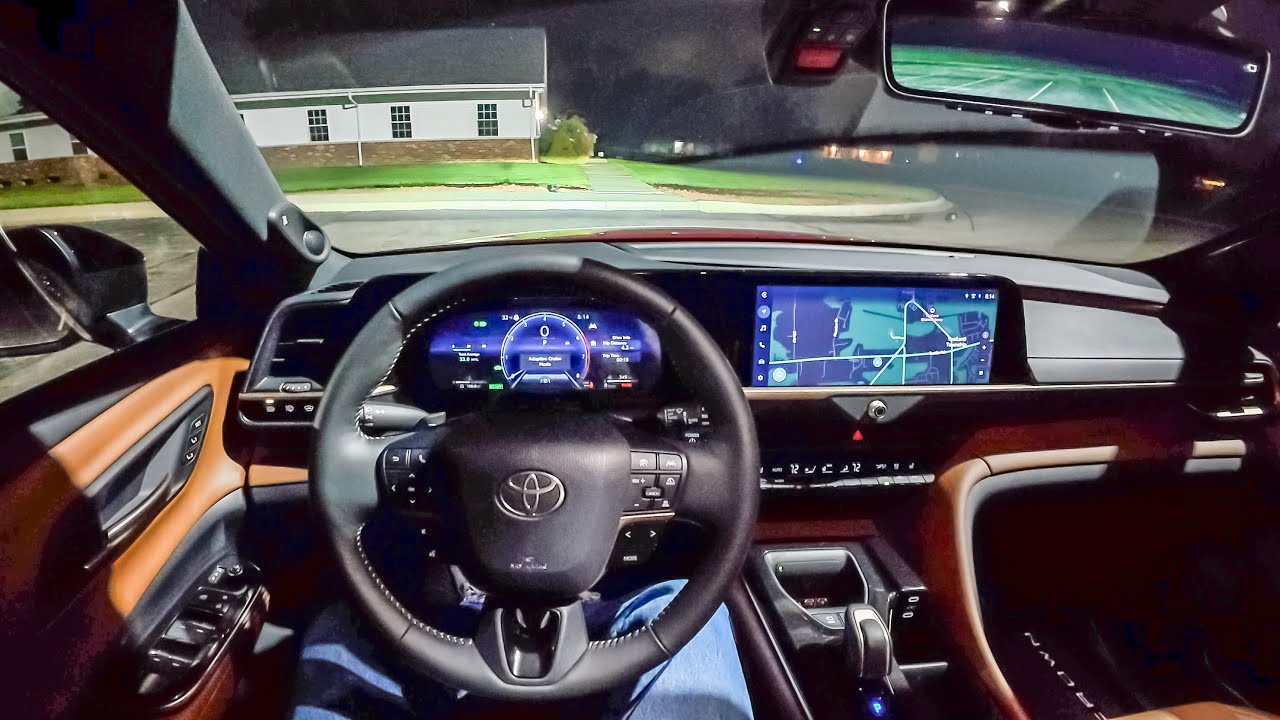 2025 Toyota Crown Signia Limited Night Drive 🚗