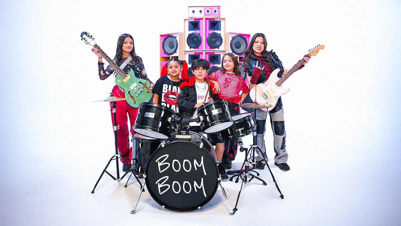 BOOM BOOM - Hermanitas de Yolo Aventuras đ¶