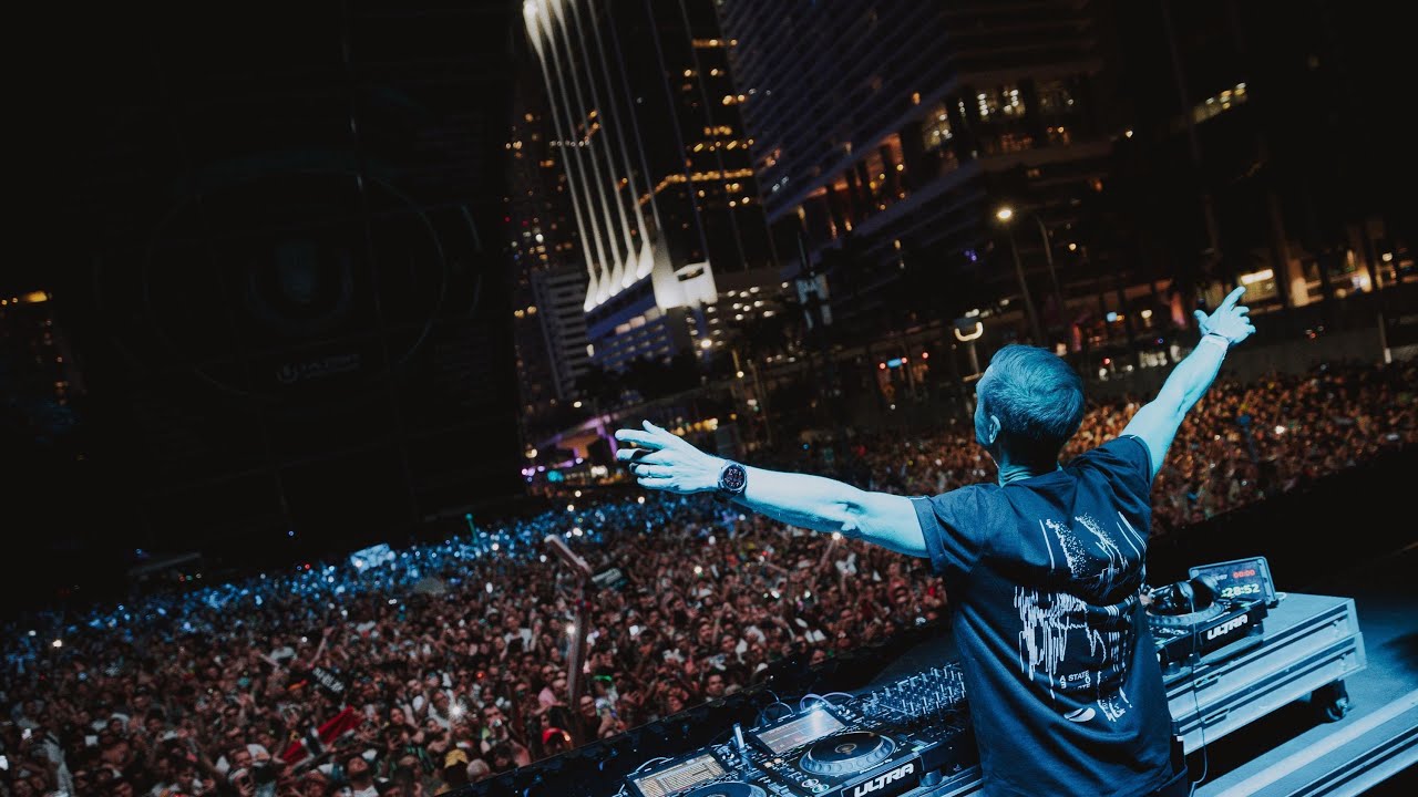 Armin van Buuren Live at Ultra Miami 2025 🎶