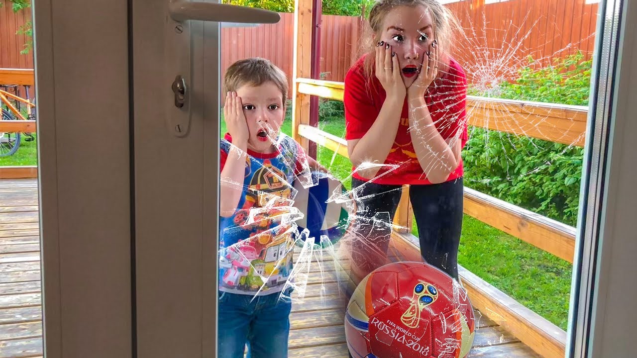 Света и Богдан разбили окно во время футбола ⚽