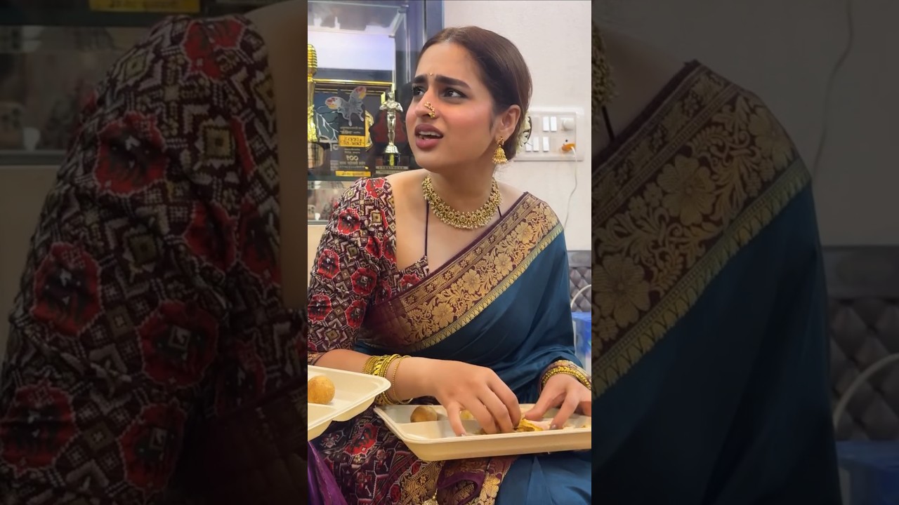 Ayesha Khan Celebrates Ganpati in Marathi Style 🌺