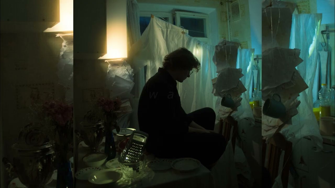 Бонд с кнопкой — кухни 🎶