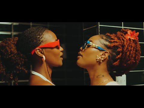 Iyanii ft Dufla Diligon - Donjo Maber (Official Music Video)