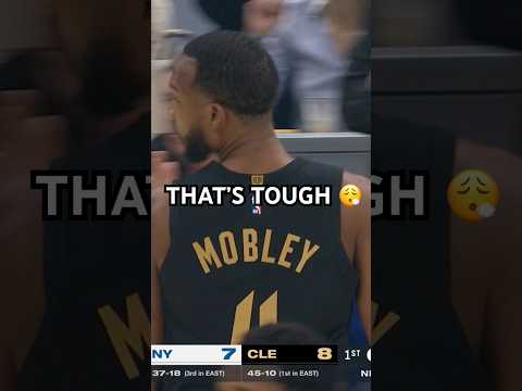 Evan Mobley shows off the handle