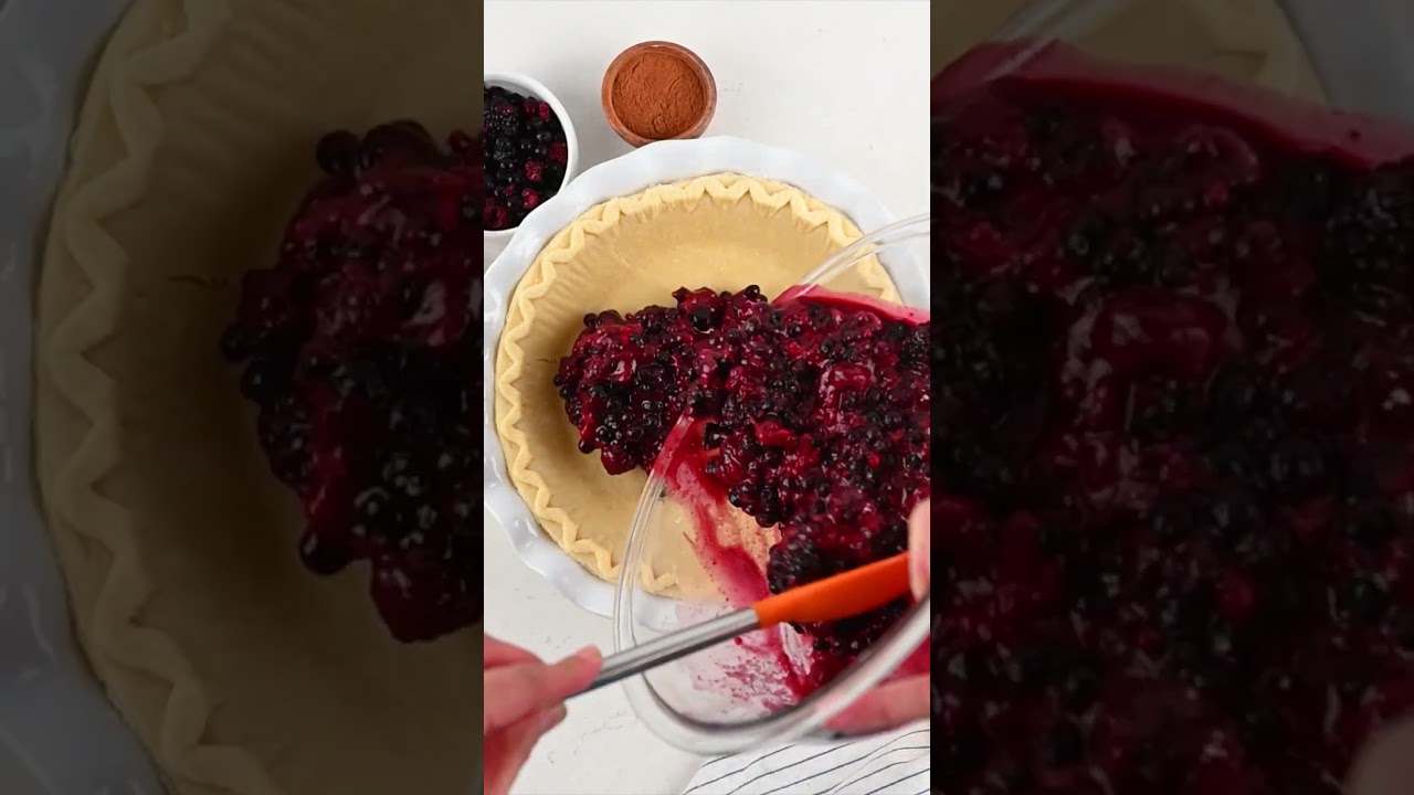 Delicious Berry Pie with Crumble Topping π