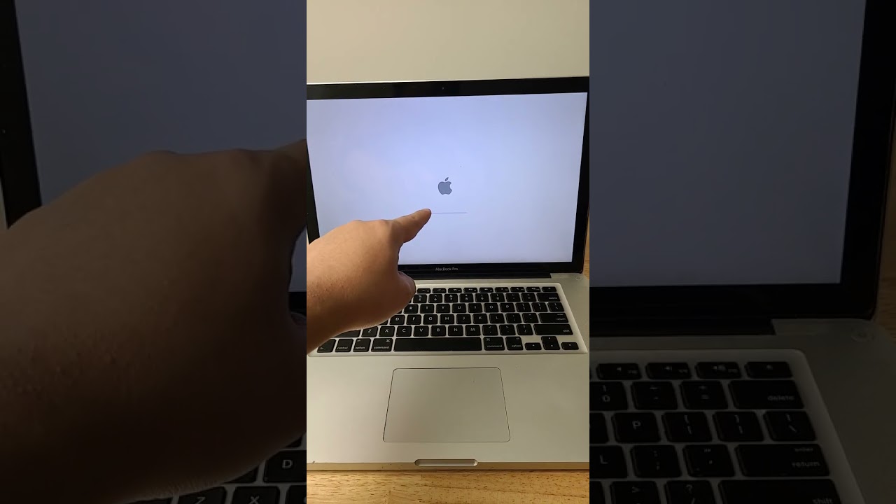 Guide to macOS Recovery via Internet on MacBook